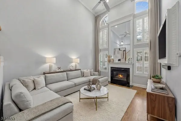 21 Dorchester Dr, Bernards Twp., NJ 07920