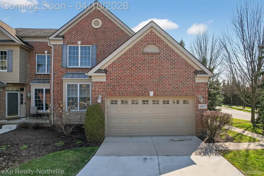 44927 Broadmoor CIR S, Northville Township, MI 48168