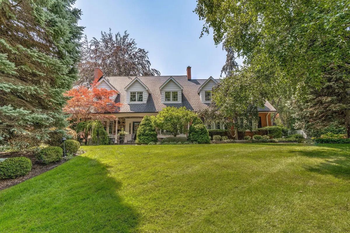 166 Maple Grove DR, Oakville, ON L6J 4V1