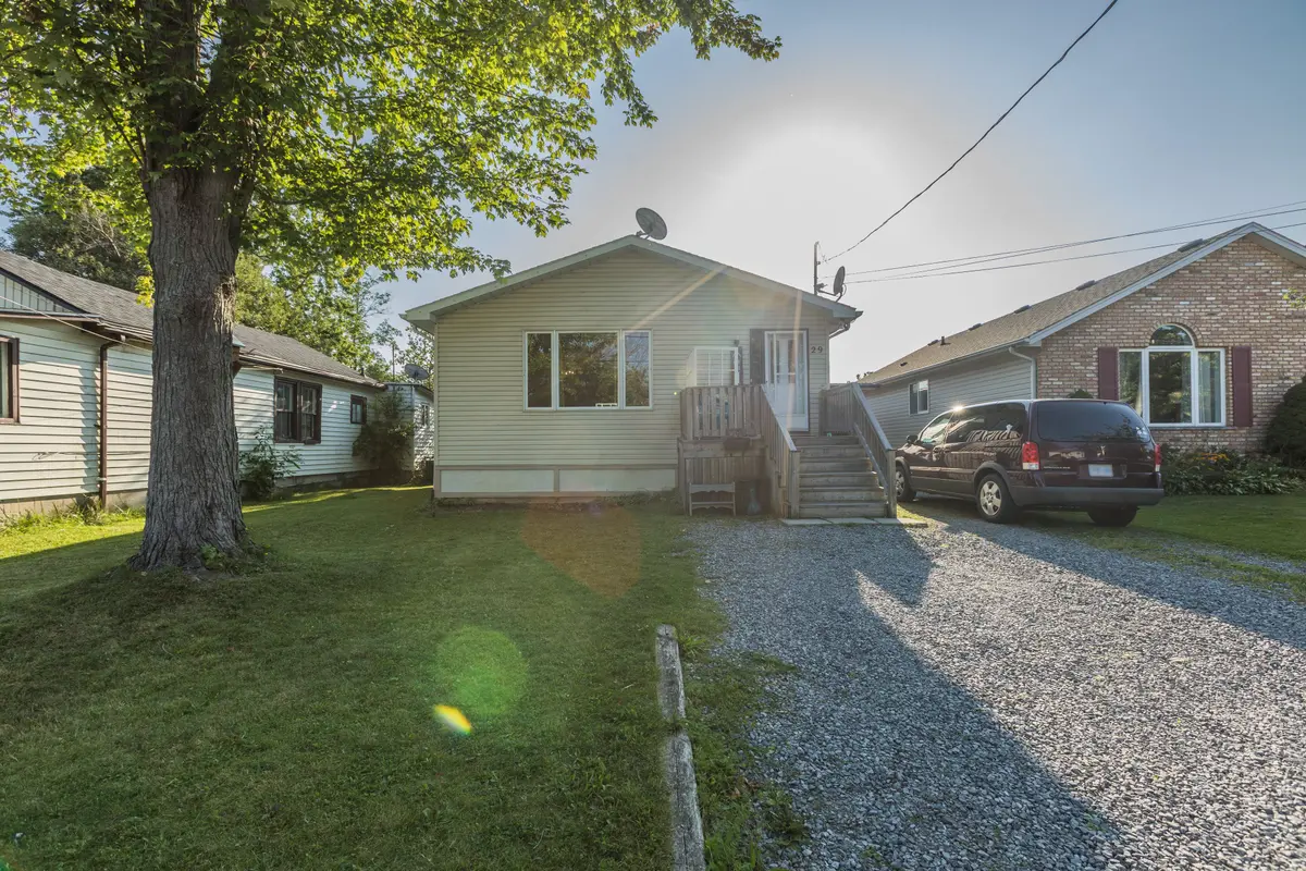 29 Lillian ST, Fort Erie, ON L2A 5M1
