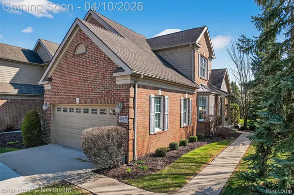 44927 Broadmoor CIR S, Northville Township, MI 48168