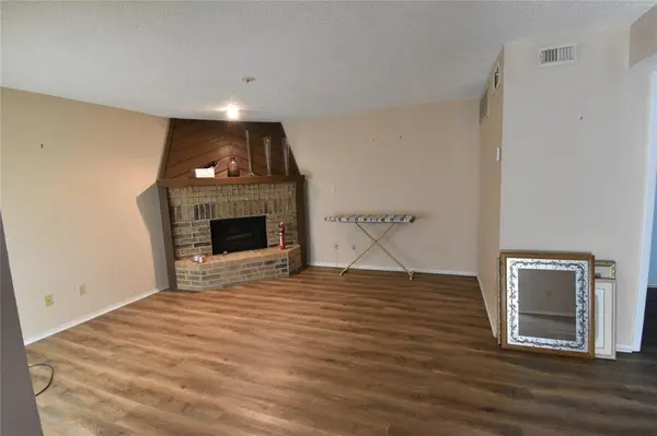 5454 Financial Plaza #13C, Shreveport, LA 71129