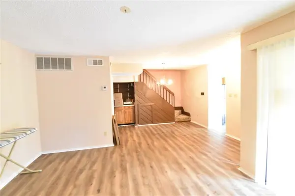 5454 Financial Plaza #13C, Shreveport, LA 71129