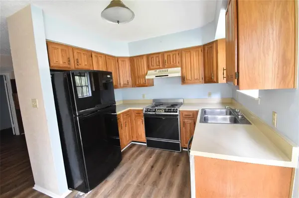 5454 Financial Plaza #13C, Shreveport, LA 71129