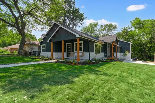 1503 E Lakeview Drive, Dallas, TX 75216