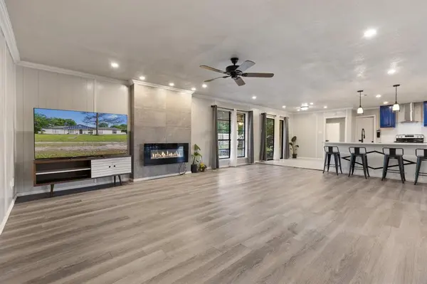 713 W Rosemary Street, Quinlan, TX 75474