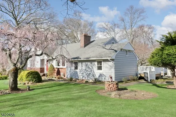 223 Linda Vista Ave, North Haledon Boro, NJ 07508