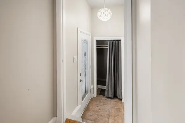 1938 Bromley RD, Carlingwood - Westboro And Area, ON K2A 1C2