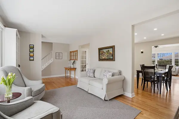 1298 Woodside DR, Belair Park - Copeland Park And Area, ON K2C 2G9