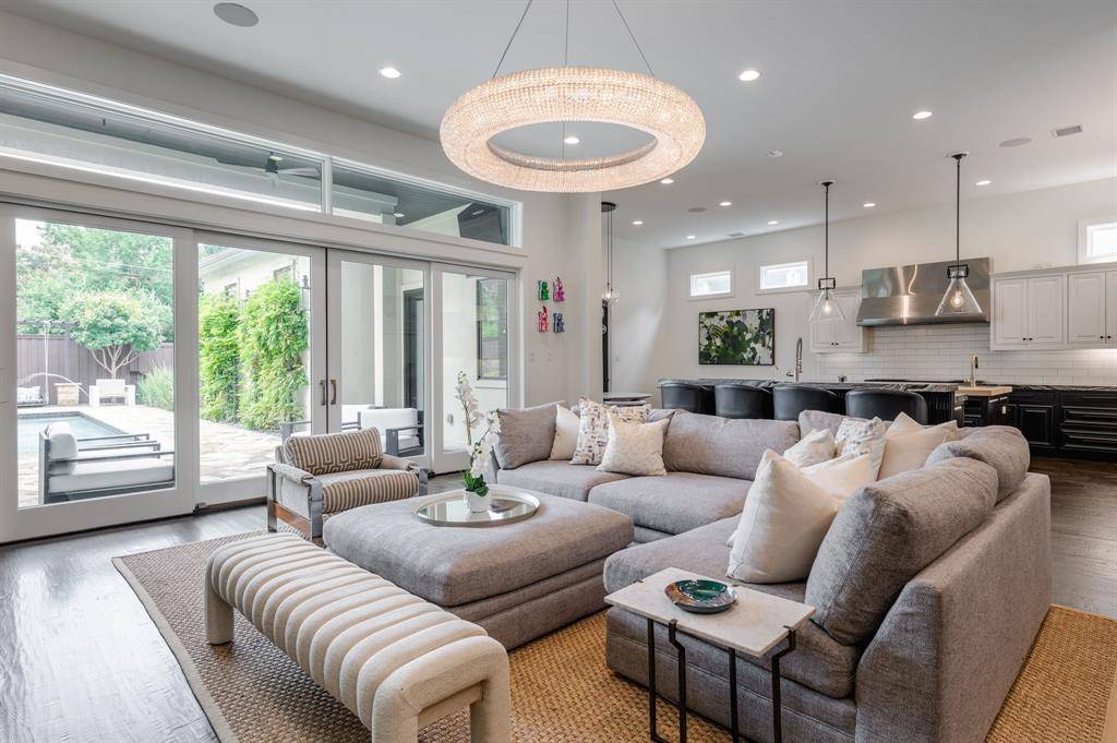 4636 Stanford Avenue, Dallas, TX 75209