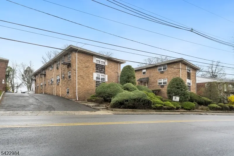 162 Belleville Ave #1A, Bloomfield Twp., NJ 07003