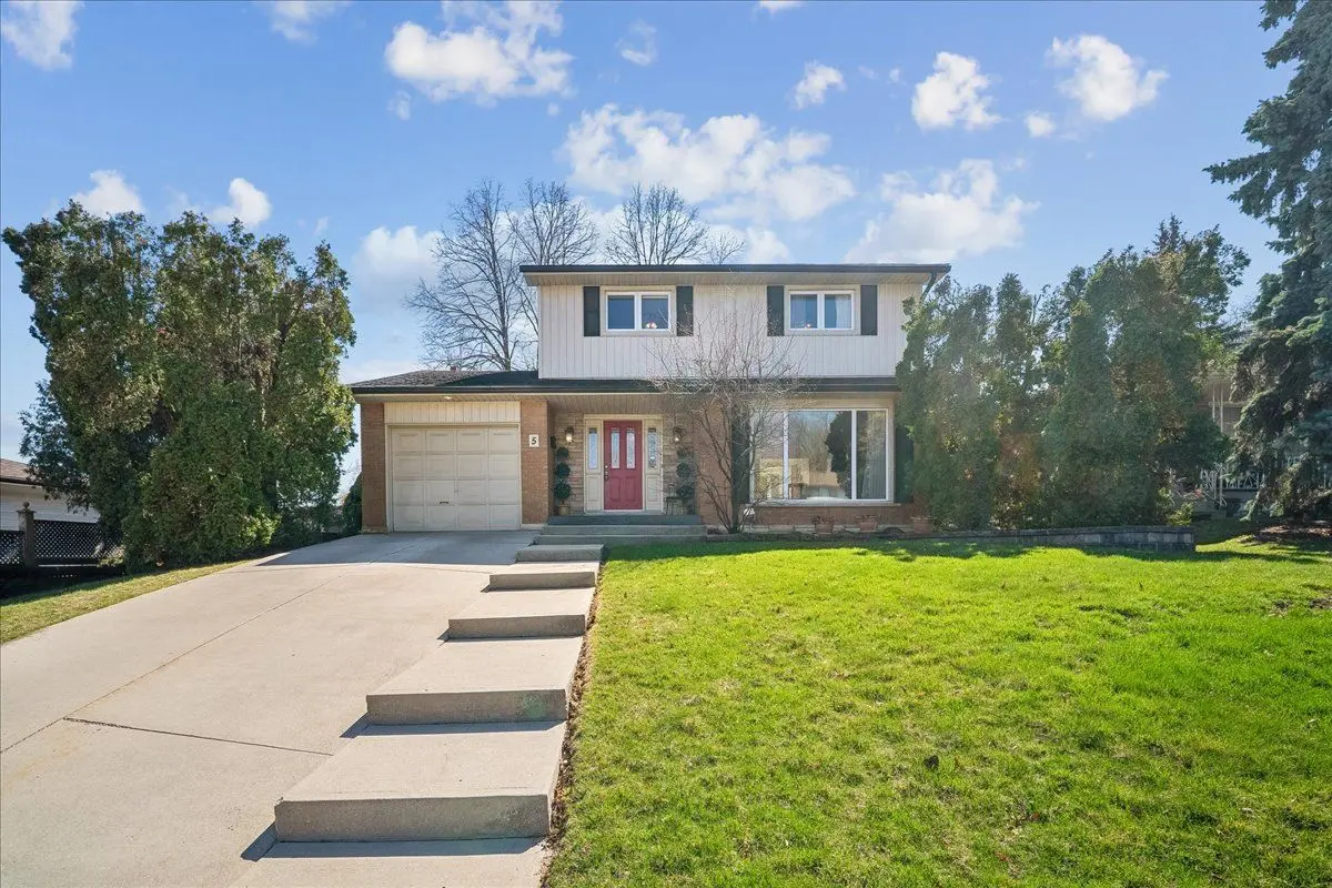 5 Cortina CRES, Hamilton, ON L8K 4K3