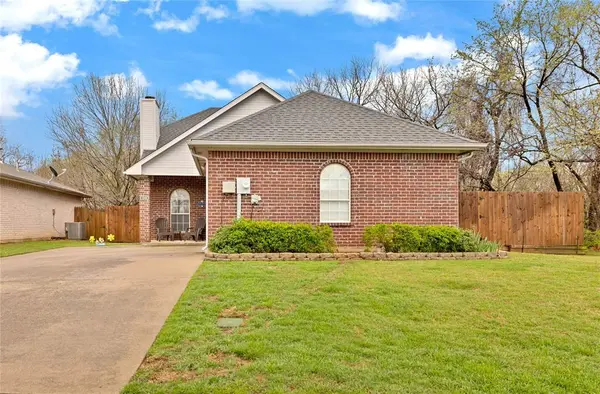 1944 Hobart Lane, Lewisville, TX 75067