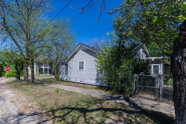 1630 McKenzie Avenue, Waco, TX 76708