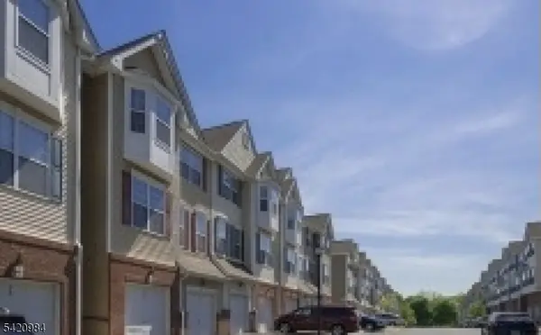 77 Conover Ter, Lebanon Boro, NJ 08833