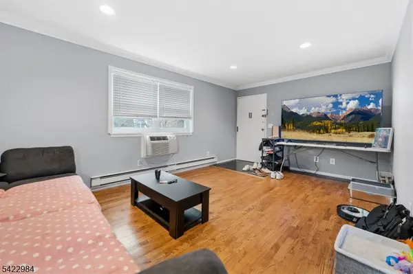 162 Belleville Ave #1A, Bloomfield Twp., NJ 07003