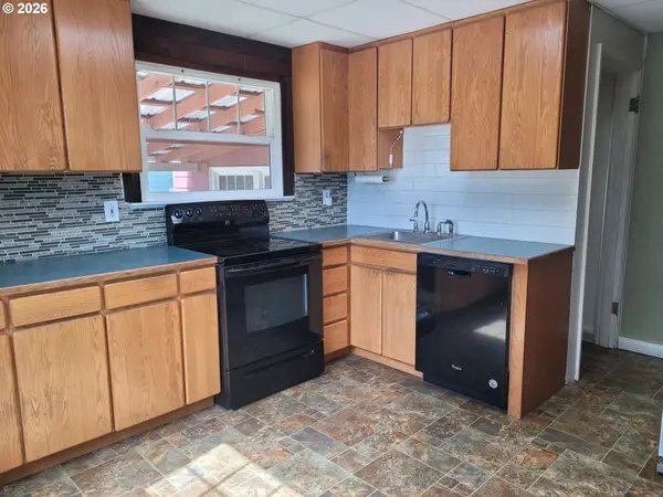 314 HILLCREST PL, Baker City, OR 97814