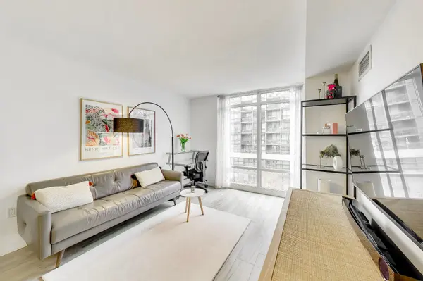 15 Brunel CT #505, Toronto C01, ON M5V 3Y6