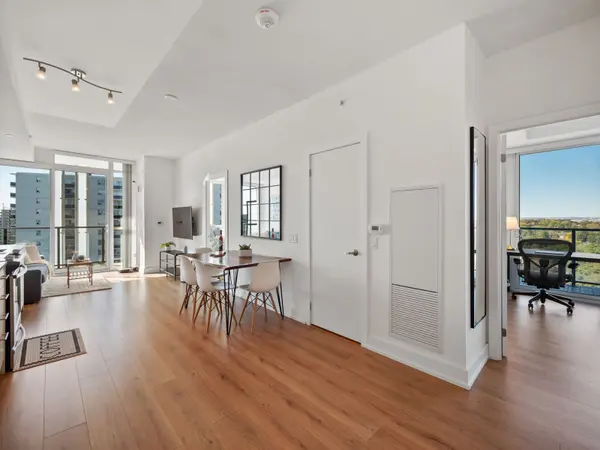 128 Fairview Mall DR #1005, Toronto C15, ON M2J 0E8