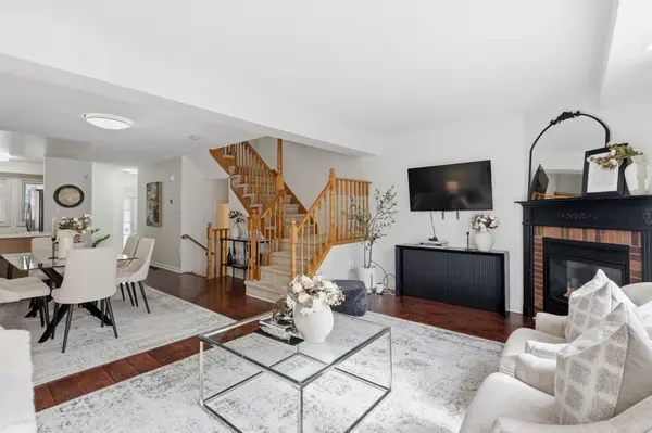 7 Torr LN, Ajax, ON L1S 7N1