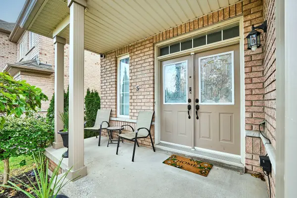 5 Partner DR, Clarington, ON L1E 3J1