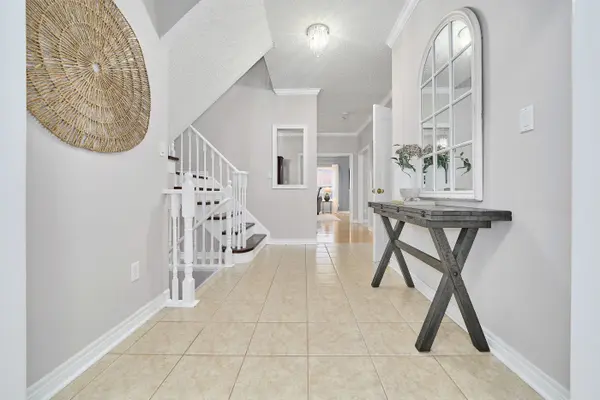 5 Partner DR, Clarington, ON L1E 3J1