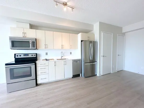 763 Woodbine AVE #406, Toronto E02, ON M4E 2J4