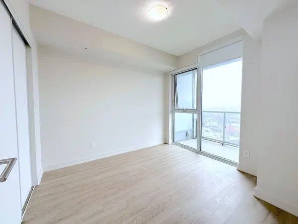 763 Woodbine AVE #605, Toronto E02, ON M4E 2J4