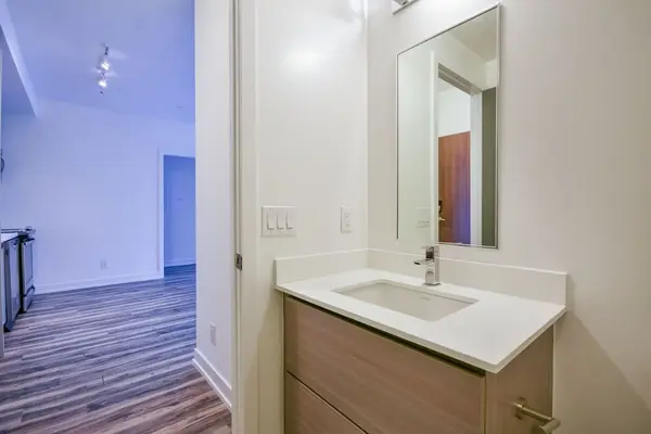 271 Sea Ray AVE #B417, Innisfil, ON L9S 0J4