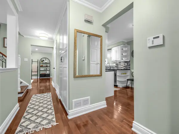 3976 Taffey CRES, Mississauga, ON L5L 2A7