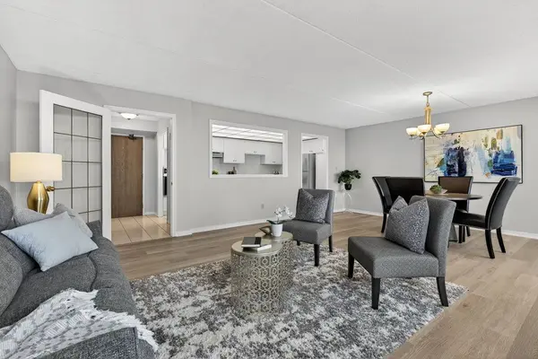 99 Donn AVE #602, Hamilton, ON L8G 5B2