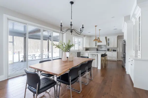 1096 Westbrook RD, Hamilton, ON L0R 2A0