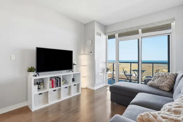 560 North Service RD #708, Grimsby, ON L3M 0G3