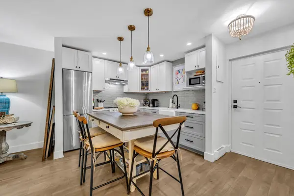 133 Ontario ST #207, Cobourg, ON K9A 3B4