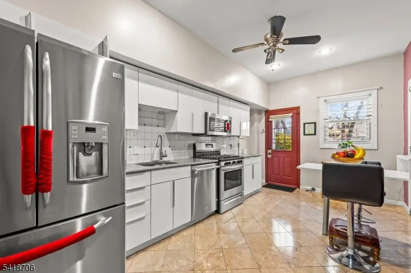 102 Treacy Ave, Newark City, NJ 07108