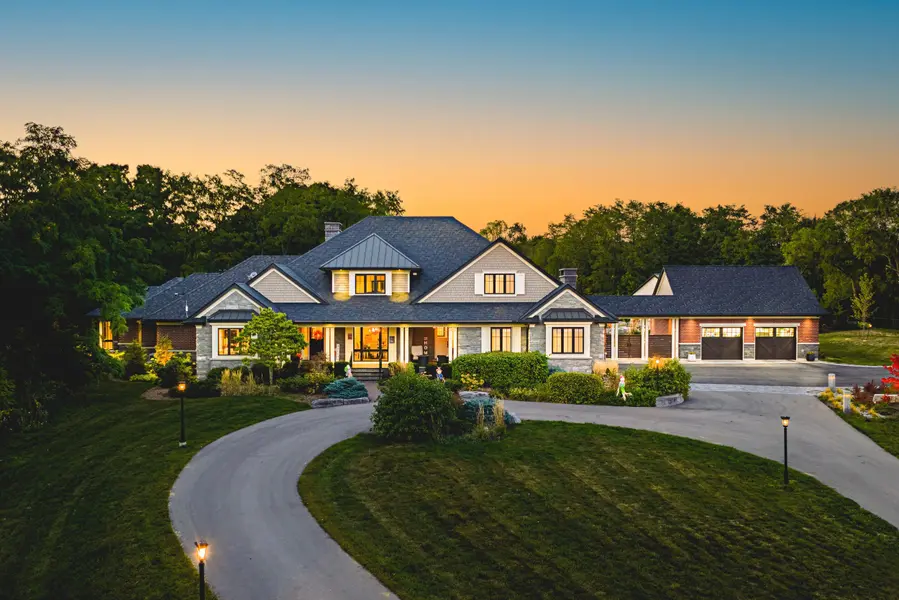 597 Old York RD, Burlington, ON L7P 4Y6