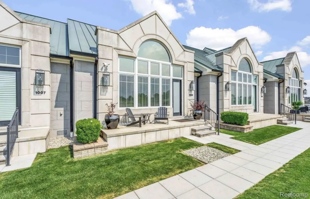 1009 S Washington AVE S #3, Royal Oak Charter Township, MI 48067