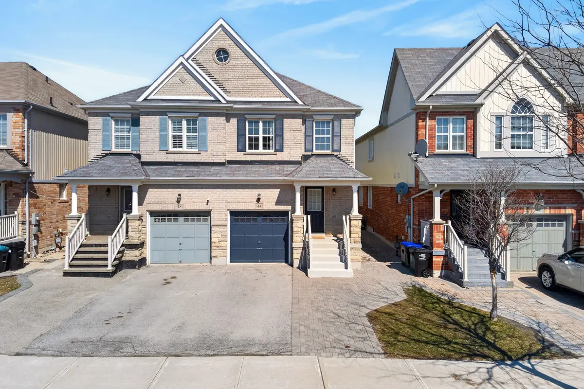 44 Acorn LN, Bradford West Gwillimbury, ON L3Z 0H6