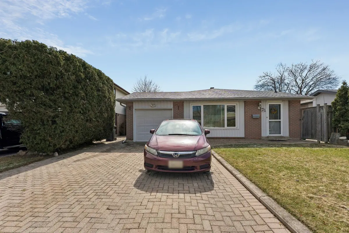 21 Willis DR, Brampton, ON L6W 1A8