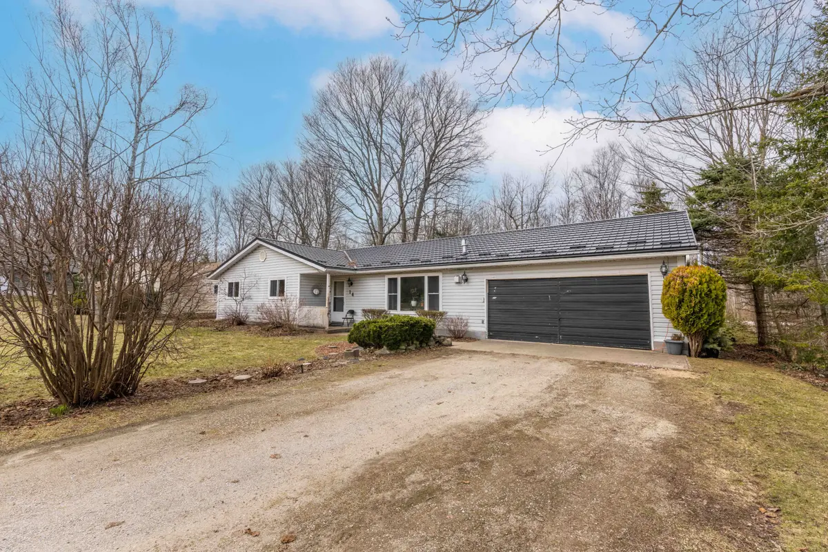14 Mapleport CRES S, South Bruce Peninsula, ON N0H 2G0
