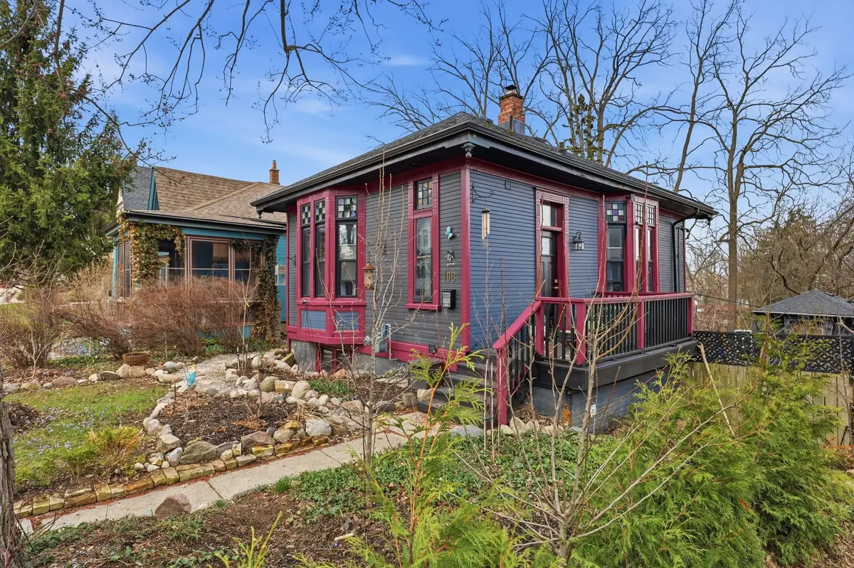 108 McClary AVE, London South, ON N6C 1P8