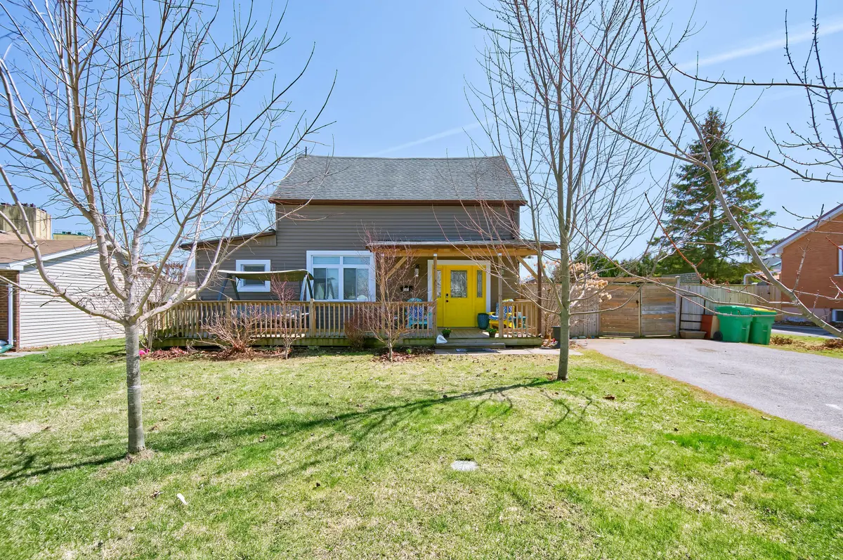 203 McKellar ST, Southwest Middlesex, ON N0L 1M0