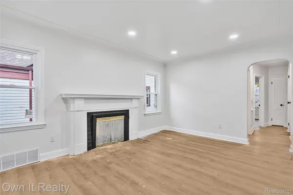 19207 Saint Marys ST, Detroit, MI 48235