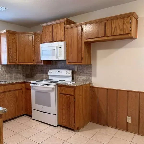 106 Shaw Street #106, Tom Bean, TX 75491