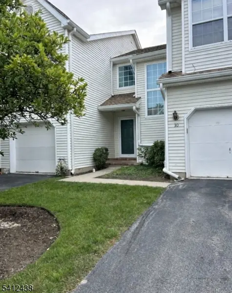 30 Willow Ci, Hamburg Boro, NJ 07419