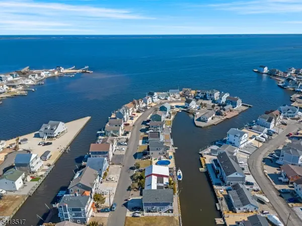 242 Evergreen Dr, Berkeley Twp., NJ 08721