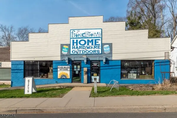 9 Kingwood Ave, Frenchtown Boro, NJ 08825