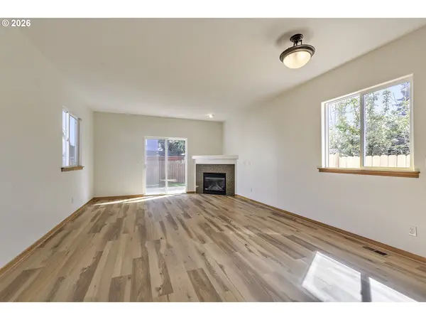 8806 N FISKE AVE, Portland, OR 97203