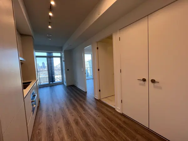 180 Front ST E ##2216, Toronto C08, ON M5A 0K9