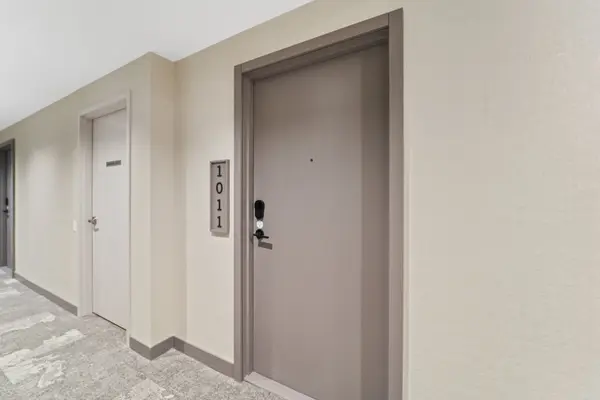 634 Church ST #1011, Toronto C08, ON M4Y 2G3